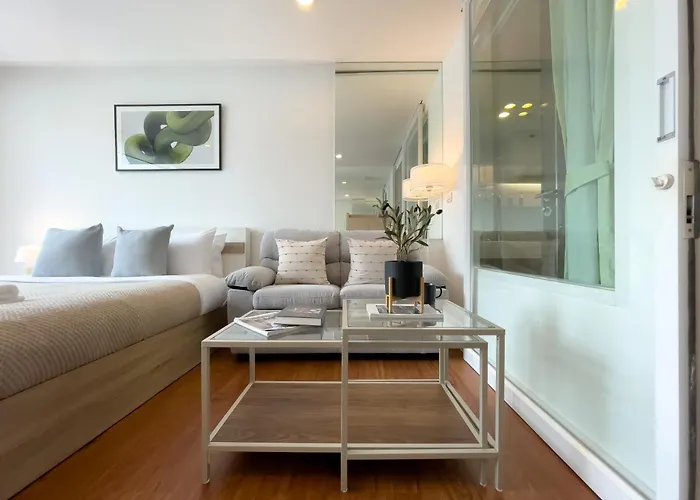 500m Bts L Fully Furnished L Pool And Gym L Sontana *